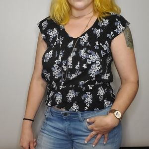 Cute Floral Flutter Sleeve Cinched Crop Top